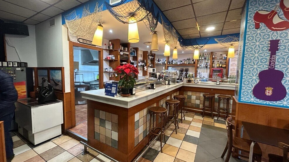 Local en Zaragoza, Zaragoza en alquiler - Foto del interior - Imagen 2 de 22