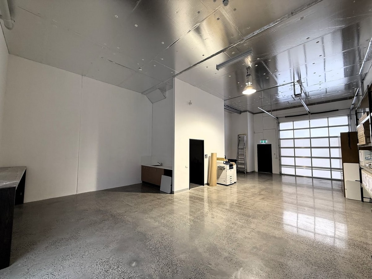 18 George Street, Sandringham, VIC 3192 - Unidad 2 - - Foto del interior - Image 2 of 7