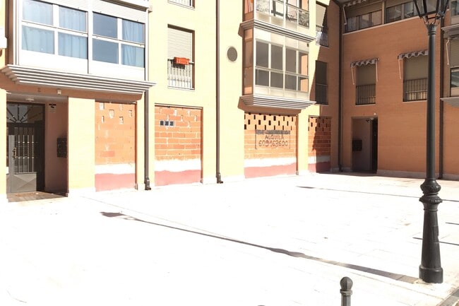 Más detalles de Avenida Príncipe de Asturias, 46, Alovera - Edificio residencial​ en venta