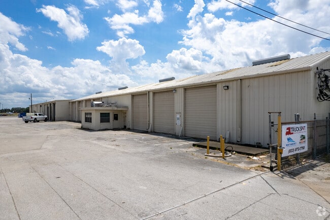 Más detalles para 502 E Bridgers Ave, Auburndale, FL - Flex, nave en alquiler