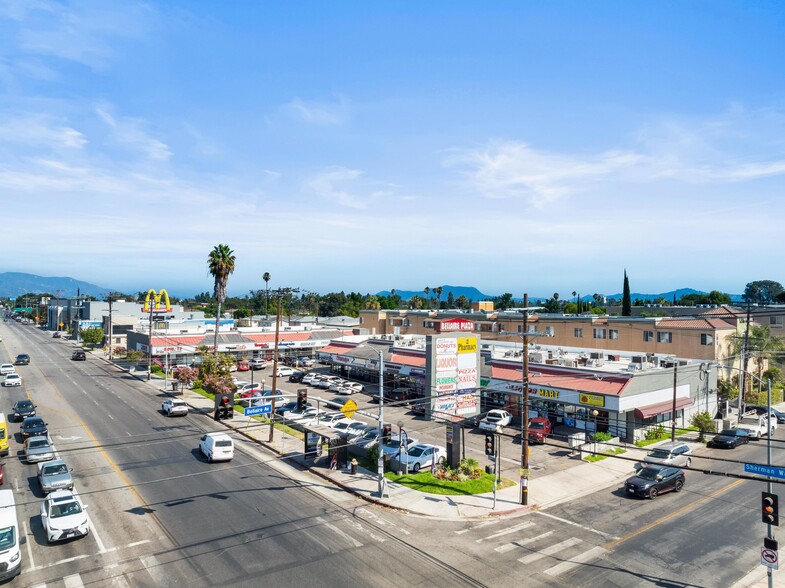 12650 Sherman Way, North Hollywood, CA en alquiler - Foto del edificio - Imagen 1 de 7