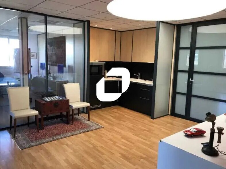 5 Rue Jean-Elysée Dupuy, Champagne-au-Mont-d'Or en alquiler - Foto del interior - Imagen 3 de 6