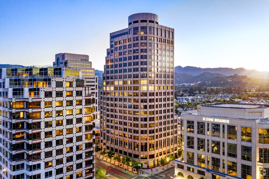 500 N Brand Blvd, Glendale, CA en alquiler - Foto del edificio - Imagen 1 de 16