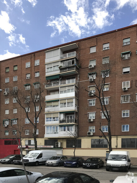 Calle Pan Y Toros, 33, Madrid, Madrid en venta - Foto del edificio - Imagen 2 de 3