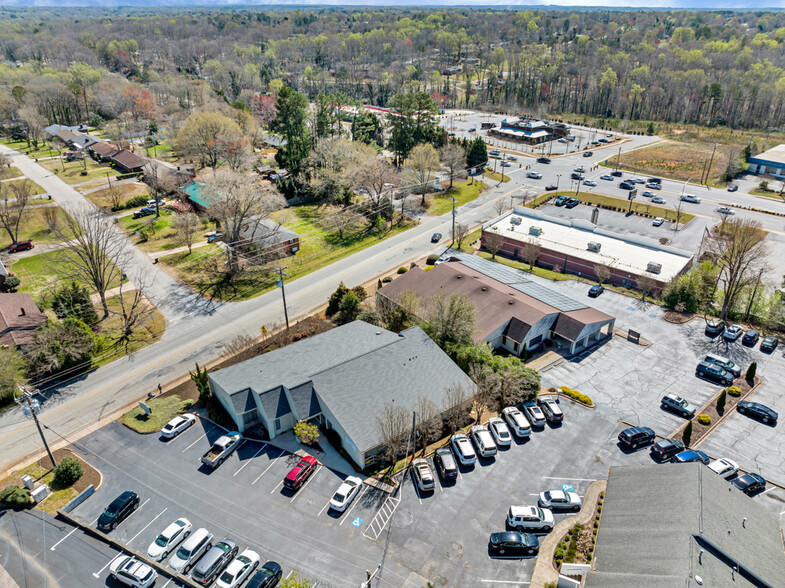 111 Powell Mill Rd, Spartanburg, SC en alquiler - Vista aérea - Imagen 2 de 4