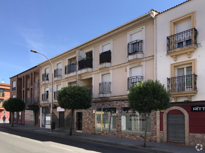 Calle Torrejón, 29, Parla, Madrid en venta - Foto del edificio - Imagen 2 de 2