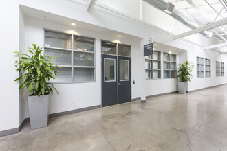 5870 W Jefferson Blvd, Los Angeles, CA en alquiler Foto del interior- Imagen 1 de 4