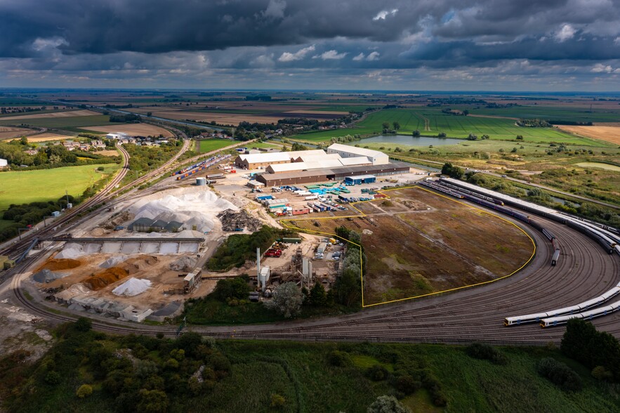 Adelaide Park, Road and Rail Distribution Cen, Ely en alquiler - Vista aérea - Imagen 2 de 4