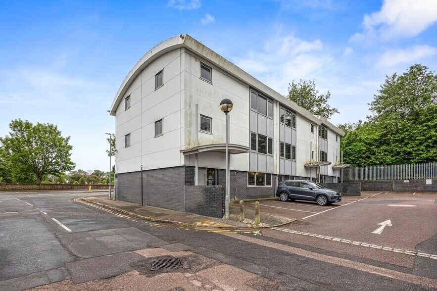 English Clos, Hove en venta - Foto del edificio - Imagen 3 de 30