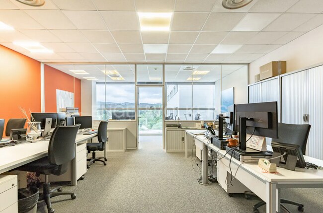 Más detalles de Oficina en alquiler