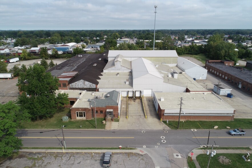 810 Taylor St, Elyria, OH en alquiler - Foto del edificio - Imagen 1 de 22