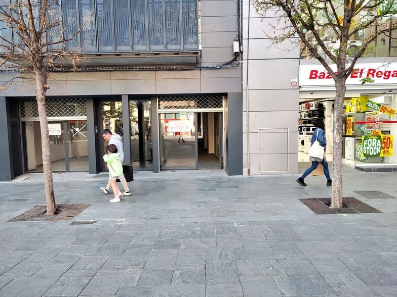 Plaça Lluis Perpinya, 6, Granollers, Barcelona en alquiler - Foto del edificio - Imagen 2 de 3