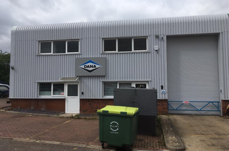 Harley Works, St Neots en venta Foto principal- Imagen 1 de 2