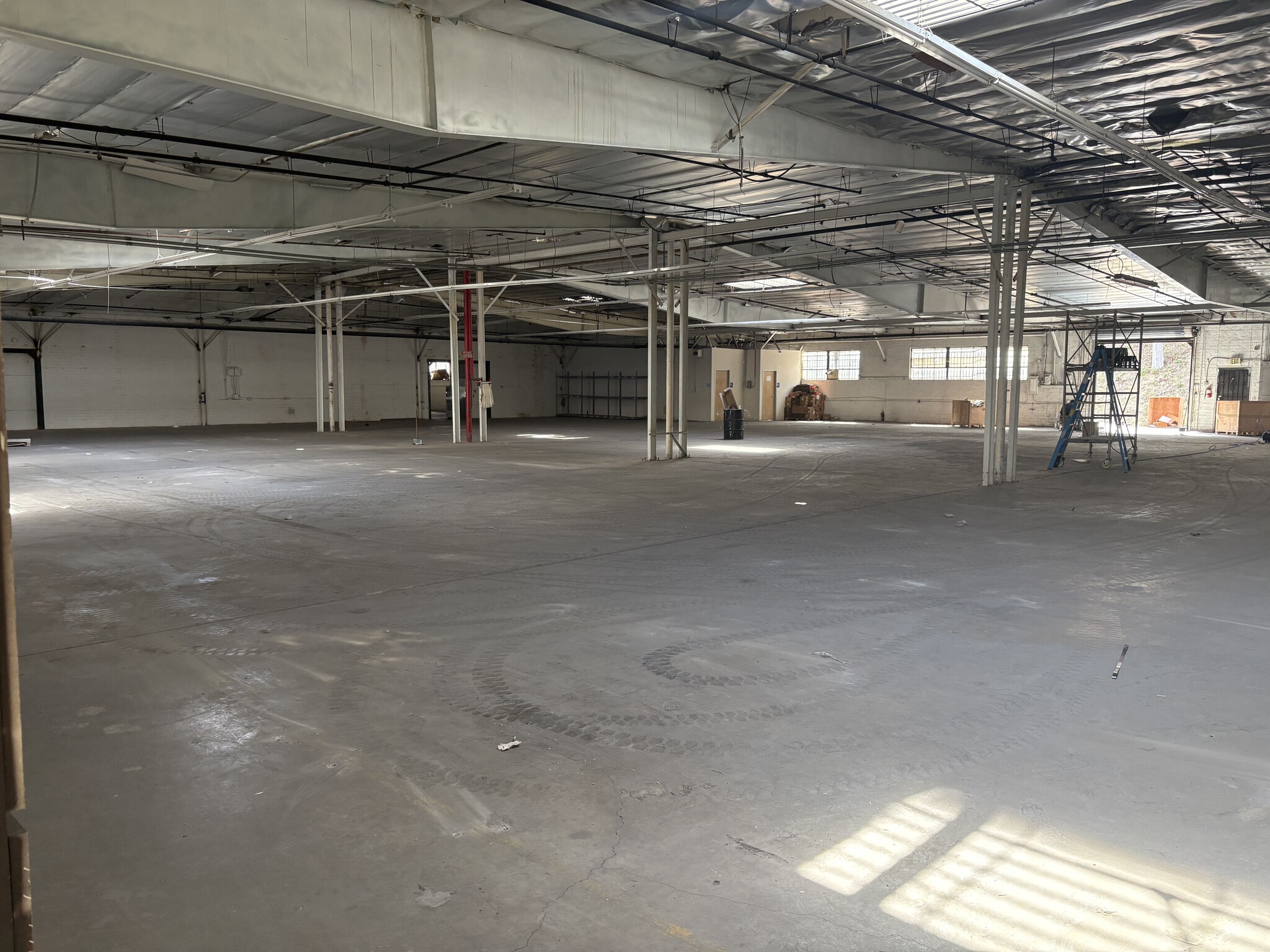 1401 Monterey Pass Rd, Monterey Park, CA en alquiler Foto del edificio- Imagen 1 de 8