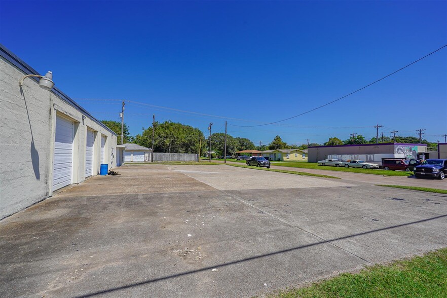 1710 Texas Ave, Texas City, TX en venta - Foto del edificio - Imagen 2 de 32