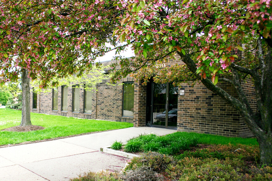 690 E North Ave, Carol Stream, IL en alquiler - Foto del edificio - Imagen 1 de 1