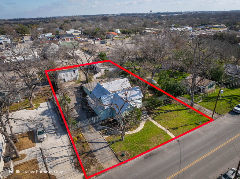 633 S Castell Ave, New Braunfels, TX en venta - Foto del edificio - Imagen 2 de 16