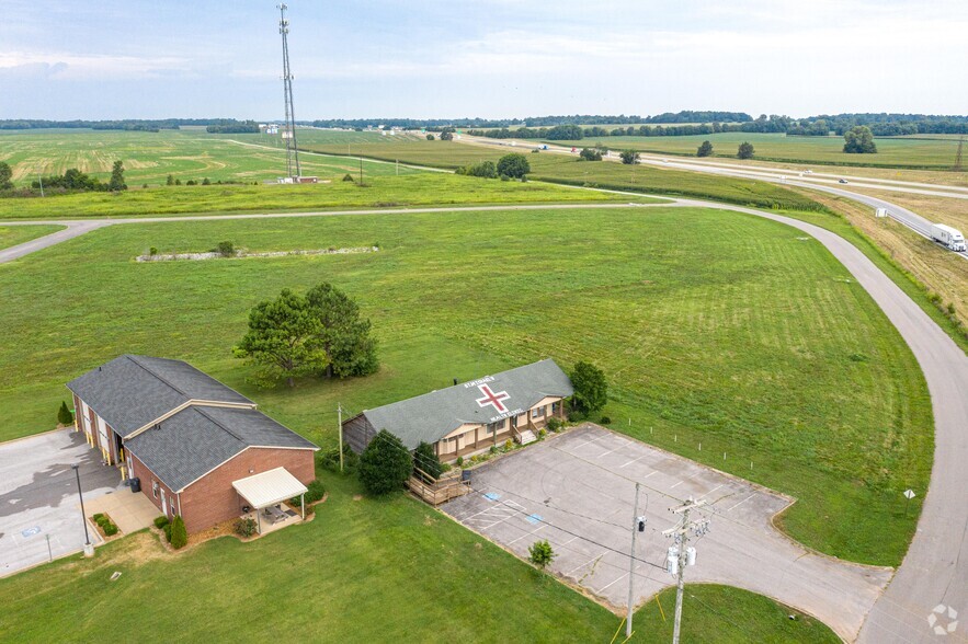 2801 Walter Garrett Ln, Oak Grove, KY en venta - Foto del edificio - Imagen 3 de 4