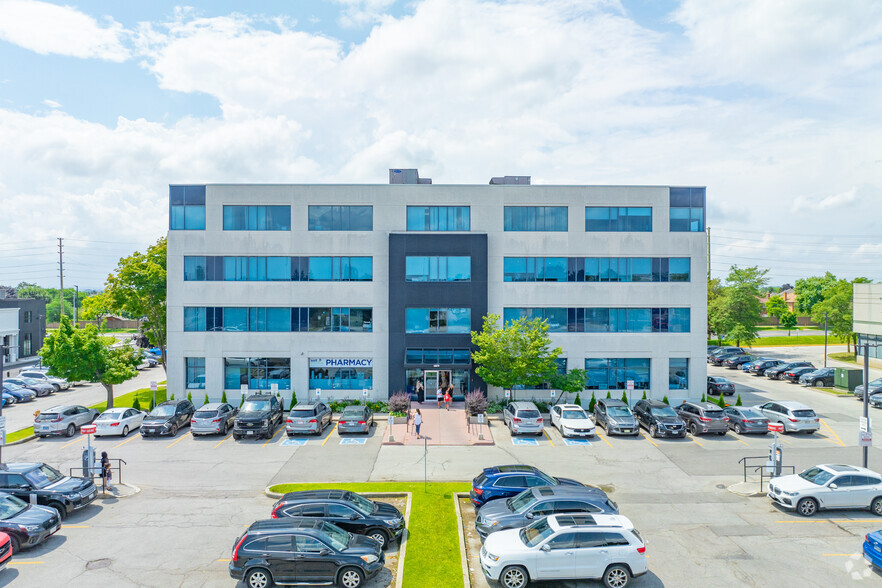 8333 Weston Rd, Vaughan, ON en alquiler - Foto del edificio - Imagen 3 de 26