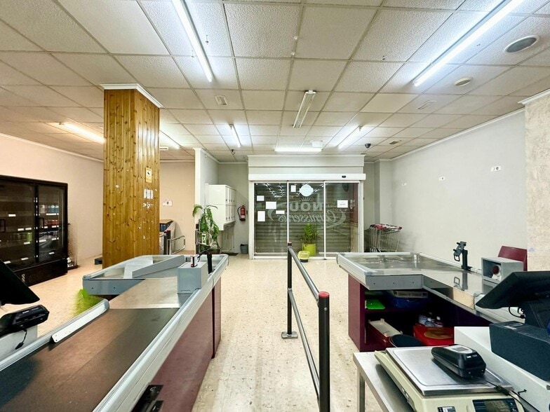 Carrer Reverendo Rafael Peris, 23, Carlet, Valencia en alquiler - Foto del edificio - Imagen 2 de 33