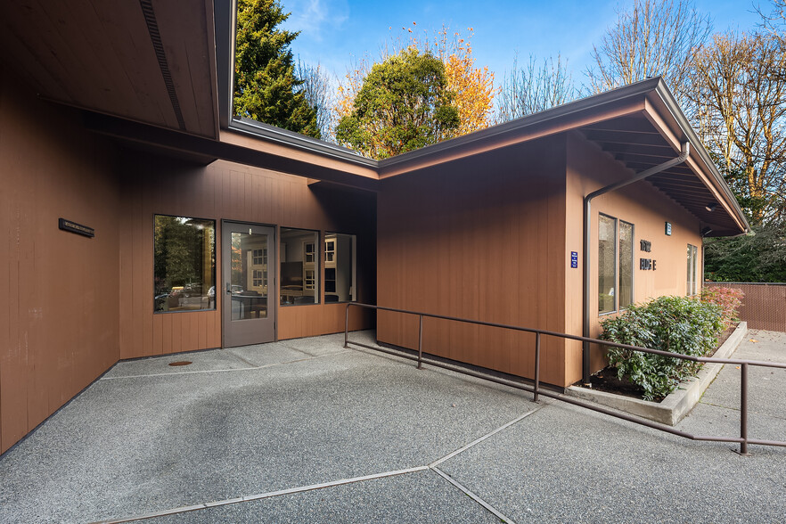 16122 8th Ave SW, Burien, WA en alquiler - Foto del edificio - Imagen 3 de 13