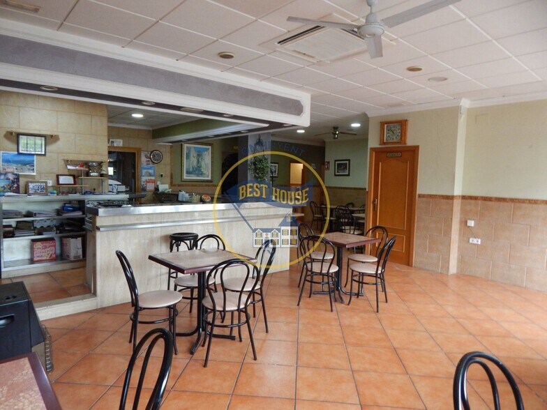 Local en Albaida en venta - Foto del edificio - Imagen 3 de 15