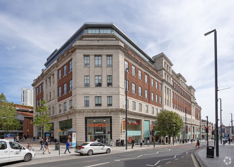 The Headrow, Leeds en alquiler - Foto del edificio - Imagen 2 de 12