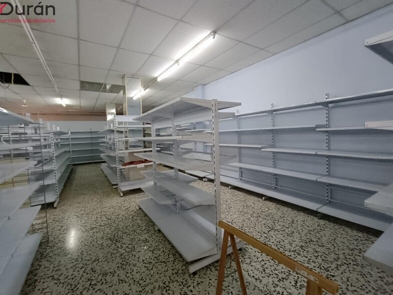 Local en El Ejido, Almería en alquiler - Foto del edificio - Imagen 3 de 9