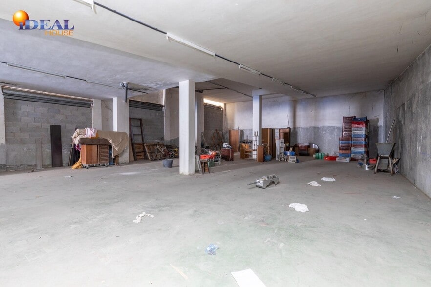 Local en Huétor Vega, Granada en venta - Foto del interior - Imagen 2 de 20
