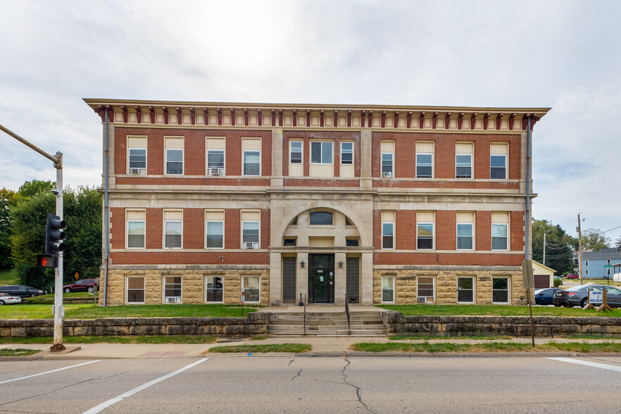 2535 Central Ave, Dubuque, IA en venta - Foto del edificio - Imagen 1 de 38