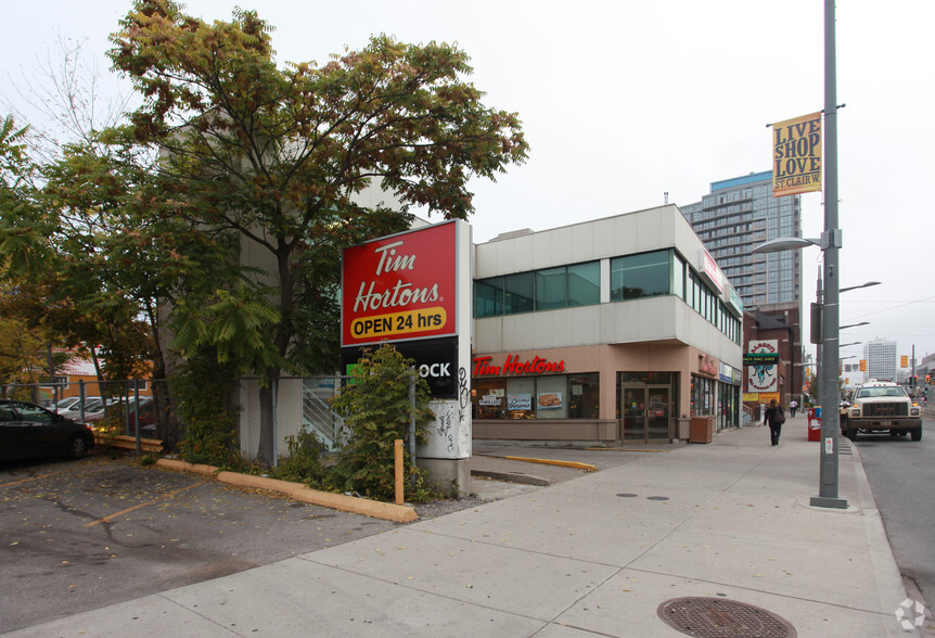 550 St Clair Ave W, Toronto, ON en alquiler - Foto del edificio - Imagen 2 de 3