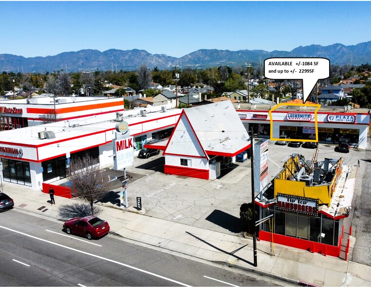 8628 Woodman Ave, Pacoima, CA en alquiler - Foto del edificio - Imagen 1 de 15