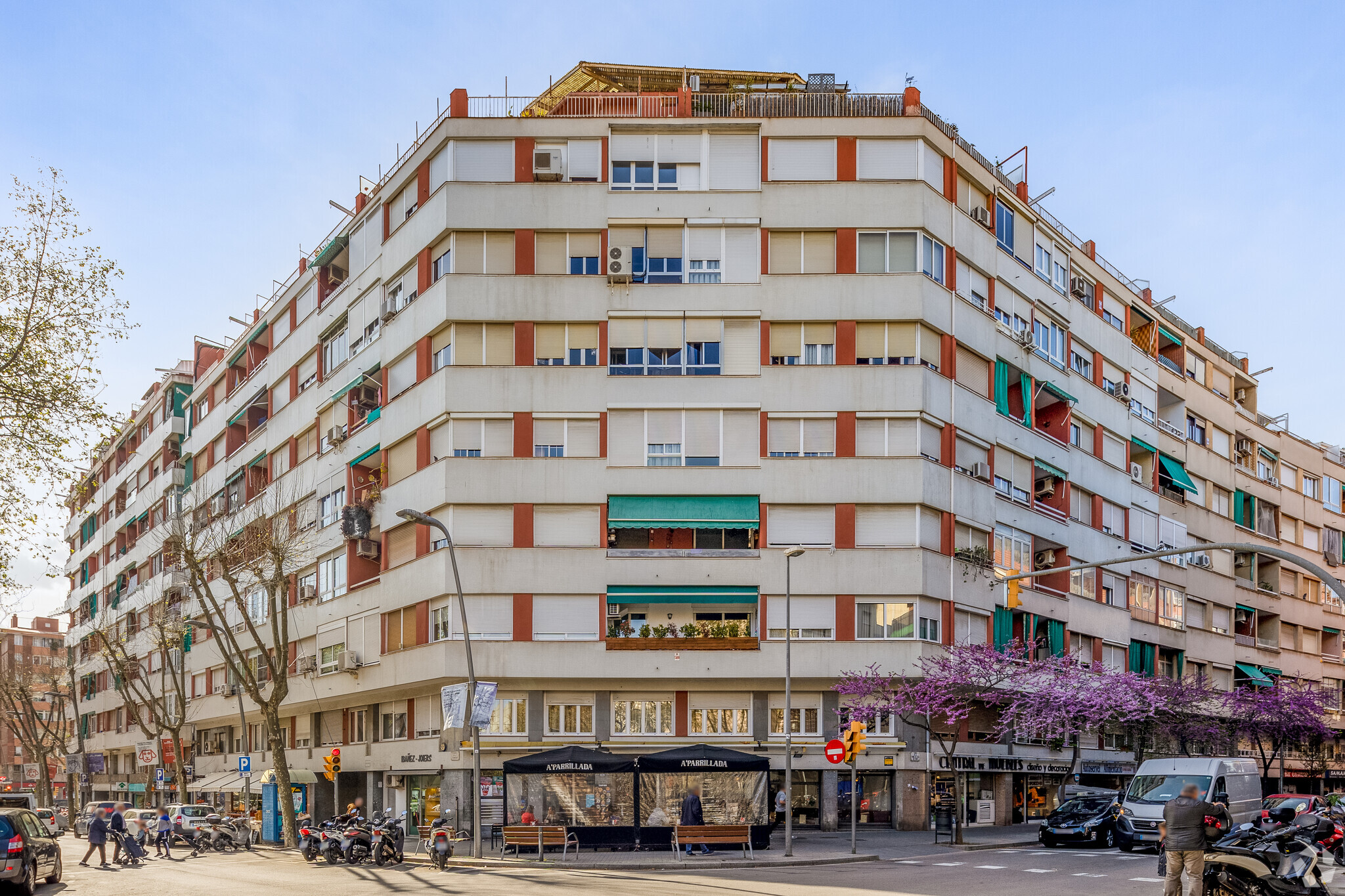 Edificio residencial en Barcelona, Barcelona en venta Foto principal- Imagen 1 de 1