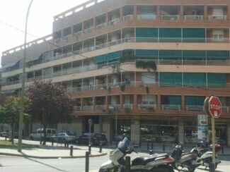 Más detalles de Carrer Cerdanya, 2, Cornellà de Llobregat - Edificio residencial​ en venta