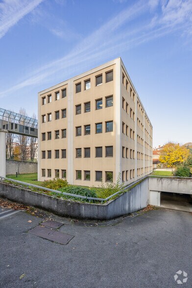 31 Place Jules Grandclément, Villeurbanne en venta - Foto del edificio - Imagen 3 de 3