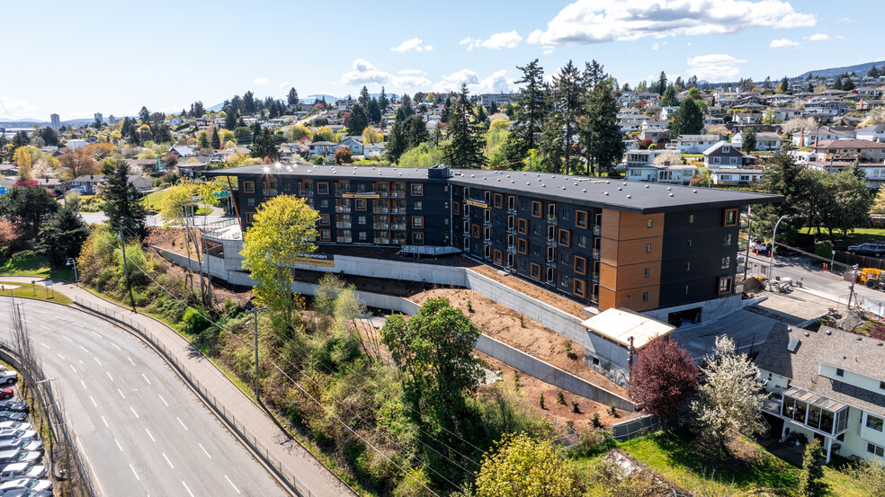 550 Brechin Rd, Nanaimo, BC en venta - Foto del edificio - Imagen 3 de 19