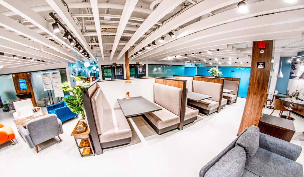 252 W Esplanade, North Vancouver, BC en alquiler - Foto del interior - Imagen 3 de 28