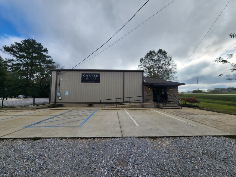 5220 University Blvd E, Tuscaloosa, AL en alquiler - Foto principal - Imagen 1 de 21