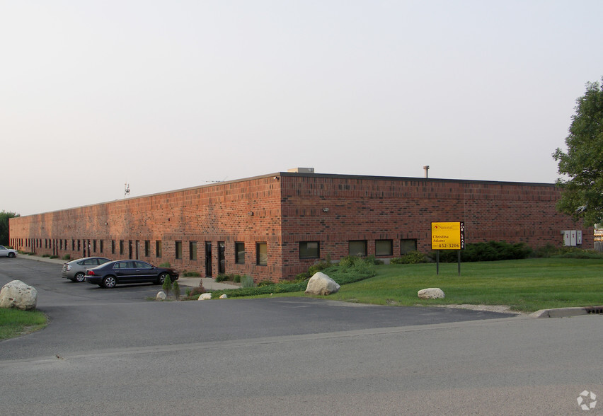 28144 W Industrial Ave, Lake Barrington, IL en alquiler - Foto del edificio - Imagen 2 de 4