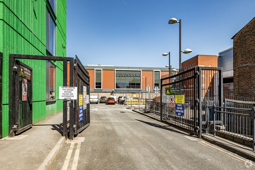 The Grand Arcade, Wigan en alquiler - Foto del edificio - Imagen 3 de 5