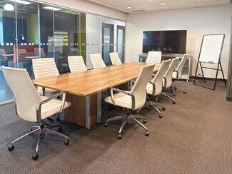 Más detalles de 4402 Skyline Dr, Burnaby, BC - Coworking en alquiler