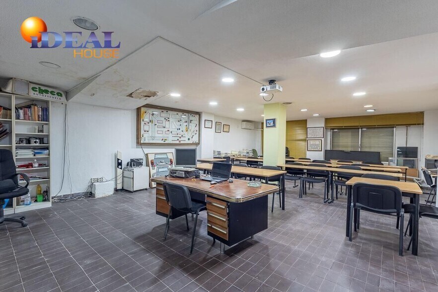 Calle Andorra, 1-1, Granada, Granada en venta - Foto del interior - Imagen 2 de 9