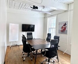 351 Boul Robert-Bourassa, Montréal, QC en alquiler Foto del interior- Imagen 1 de 8