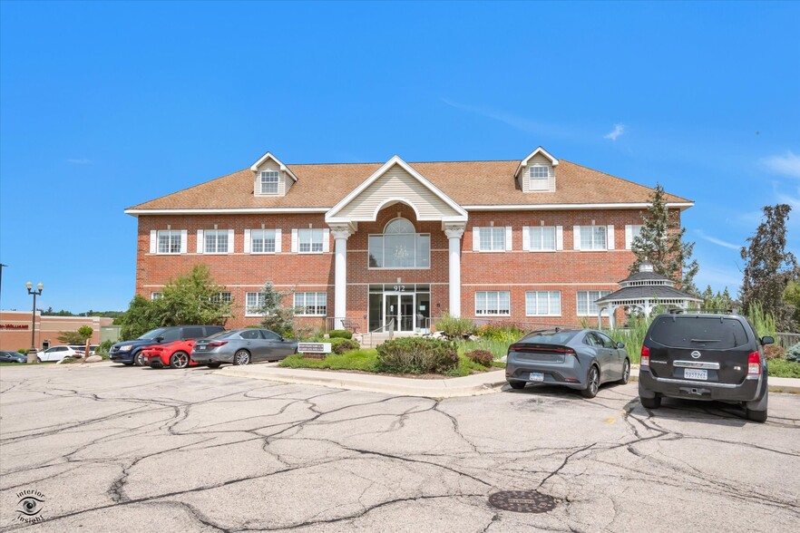 912 Northwest Hwy, Fox River Grove, IL en venta - Foto del edificio - Imagen 2 de 35