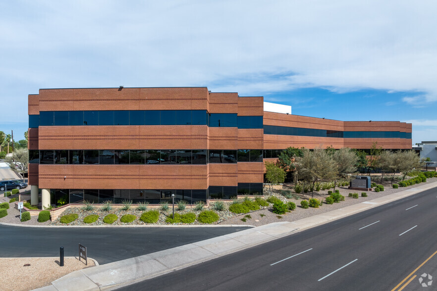 4201 N 24th St, Phoenix, AZ en alquiler - Foto del edificio - Imagen 1 de 7