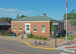 209 Main St S, Cambridge, MN en alquiler Vista aérea- Imagen 1 de 1