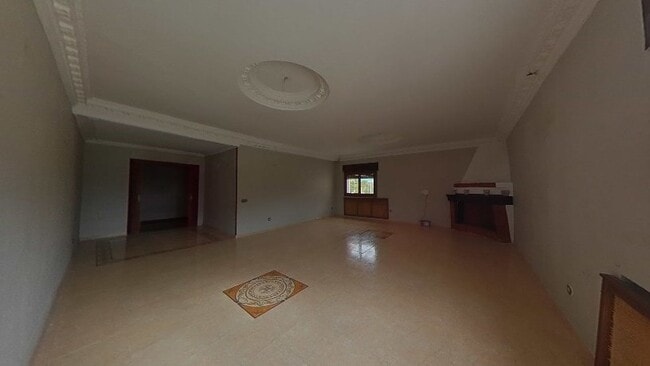 Más detalles de Avenida de las Flores, El Campillo - Local en venta