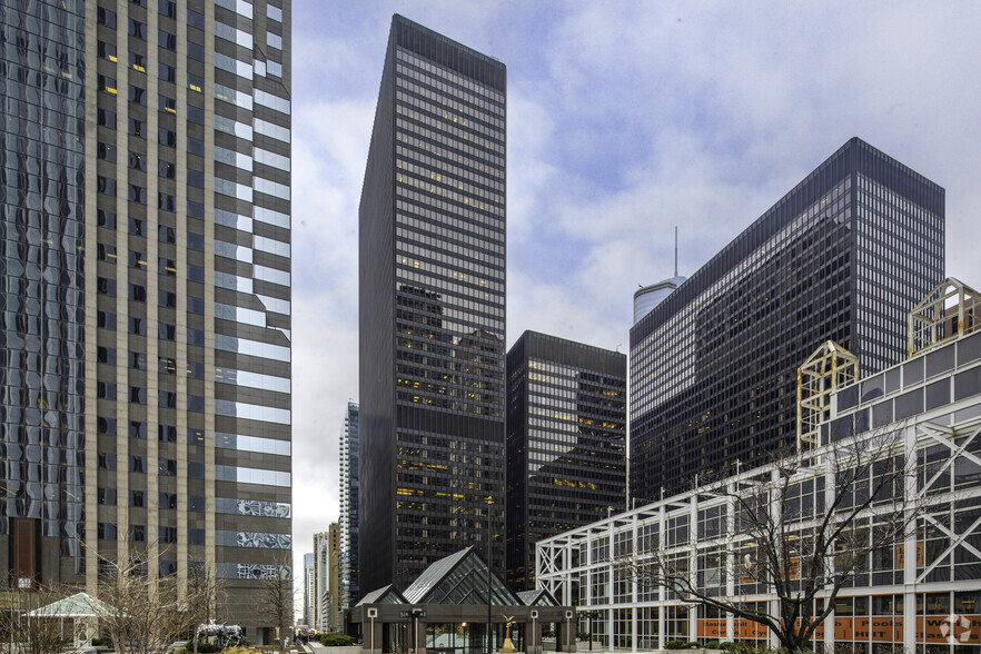 225 N Michigan Ave, Chicago, IL en alquiler - Foto del edificio - Imagen 2 de 5