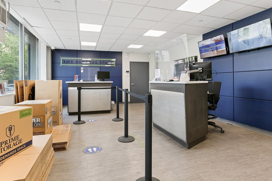 950 University Ave, Bronx, NY en alquiler - Lobby - Imagen 2 de 4