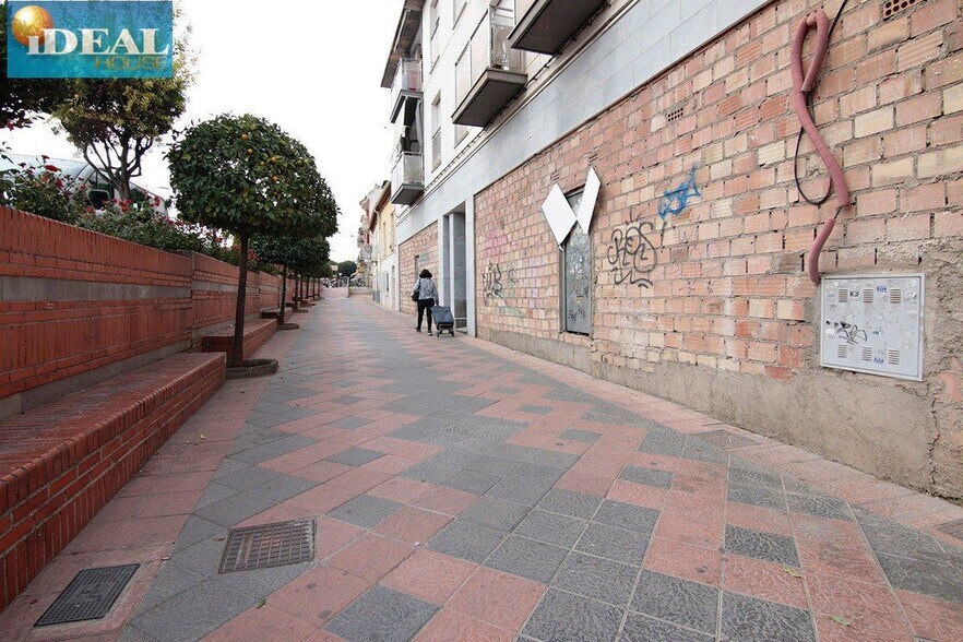 Local en Armilla, Granada en venta - Foto del edificio - Imagen 3 de 12